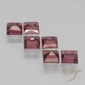 Shop natural 2.54ct ディープレッド パイロープガーネット gems, 四角形, from モザンビーグ at GemSelect. In stock, global shipping!
