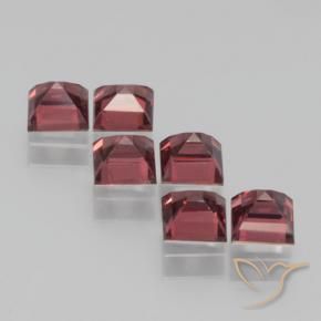 Shop natural 2.86ct メルローレッド パイロープガーネット gems, 四角形, from モザンビーグ at GemSelect. In stock, global shipping!