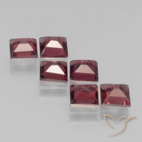 Shop natural 2.78ct ディープレッド パイロープガーネット gems, 四角形, from モザンビーグ at GemSelect. In stock, global shipping!
