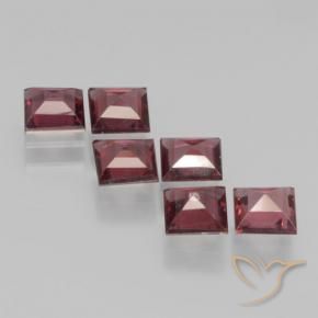 Shop natural 2.26ct ラズベリーレッド パイロープガーネット gems, 四角形, from モザンビーグ at GemSelect. In stock, global shipping!