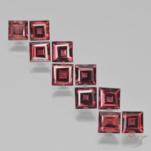 Shop natural 4.57ct ダークレッド パイロープガーネット gems, 四角形, from モザンビーグ at GemSelect. In stock, global shipping!