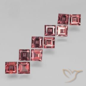 Shop natural 4.34ct ダークレッド パイロープガーネット gems, 四角形, from モザンビーグ at GemSelect. In stock, global shipping!