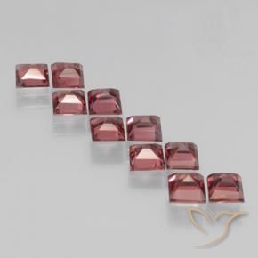 Shop natural 4.34ct ダークレッド パイロープガーネット gems, 四角形, from モザンビーグ at GemSelect. In stock, global shipping!