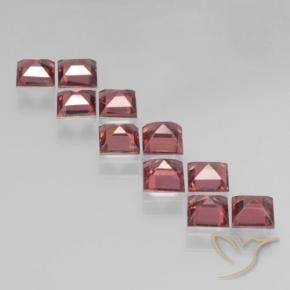 Shop natural 3.92ct ディープレッド パイロープガーネット gems, 四角形, from モザンビーグ at GemSelect. In stock, global shipping!