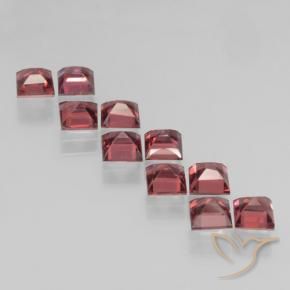 Shop natural 4.30ct スカーレットレッド パイロープガーネット gems, 四角形, from モザンビーグ at GemSelect. In stock, global shipping!