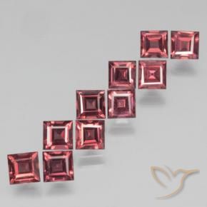 Shop natural 4.24ct ディープレッド パイロープガーネット gems, 四角形, from モザンビーグ at GemSelect. In stock, global shipping!