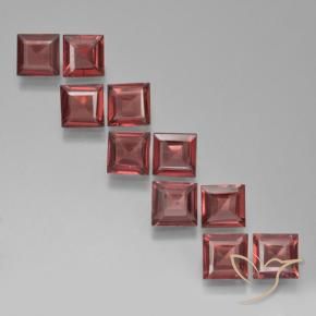 Shop natural 3.52ct ディープレッド パイロープガーネット gems, 四角形, from モザンビーグ at GemSelect. In stock, global shipping!