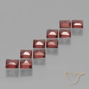 Shop natural 3.80ct ディープレッド パイロープガーネット gems, 四角形, from モザンビーグ at GemSelect. In stock, global shipping!