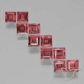 Shop natural 3.97ct ダークレッド パイロープガーネット gems, 四角形, from モザンビーグ at GemSelect. In stock, global shipping!