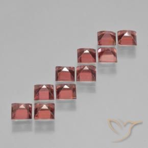 Shop natural 4.52ct ミディアムレッド パイロープガーネット gems, 四角形, from モザンビーグ at GemSelect. In stock, global shipping!