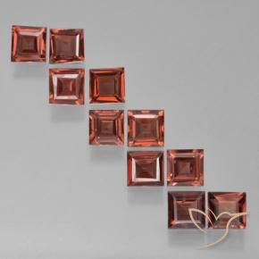 Shop natural 3.33ct ダークレッド パイロープガーネット gems, 四角形, from モザンビーグ at GemSelect. In stock, global shipping!