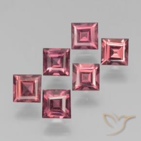 Shop natural 2.69ct ディープレッド パイロープガーネット gems, 四角形, from モザンビーグ at GemSelect. In stock, global shipping!