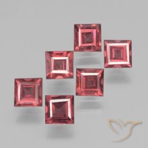 Shop natural 2.48ct ミディアムレッド パイロープガーネット gems, 四角形, from モザンビーグ at GemSelect. In stock, global shipping!