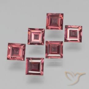 Shop natural 2.41ct ピンクがかったレッド パイロープガーネット gems, 四角形, from モザンビーグ at GemSelect. In stock, global shipping!