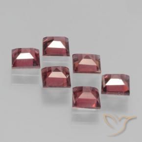 Shop natural 2.55ct ミディアムレッド パイロープガーネット gems, 四角形, from モザンビーグ at GemSelect. In stock, global shipping!
