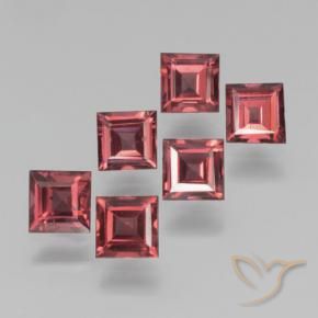 Shop natural 2.55ct スカーレットレッド パイロープガーネット gems, 四角形, from モザンビーグ at GemSelect. In stock, global shipping!