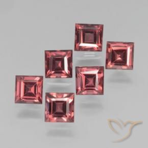 Shop natural 2.74ct ミディアムレッド パイロープガーネット gems, 四角形, from モザンビーグ at GemSelect. In stock, global shipping!