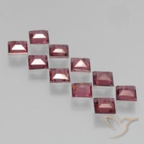 Shop natural 3.35ct ミディアムダークレッド パイロープガーネット gems, 四角形, from モザンビーグ at GemSelect. In stock, global shipping!
