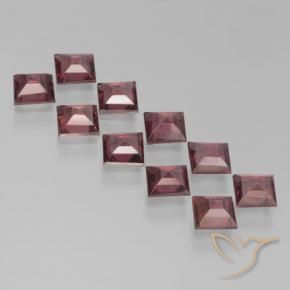 Shop natural 3.51ct ダークレッド パイロープガーネット gems, 四角形, from モザンビーグ at GemSelect. In stock, global shipping!