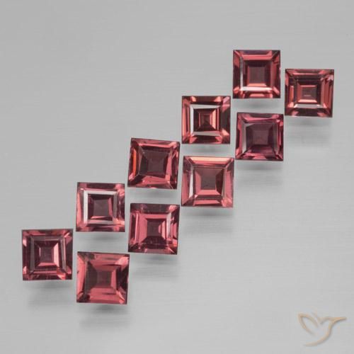 Shop natural 3.61ct メルローレッド パイロープガーネット gems, 四角形, from モザンビーグ at GemSelect. In stock, global shipping!