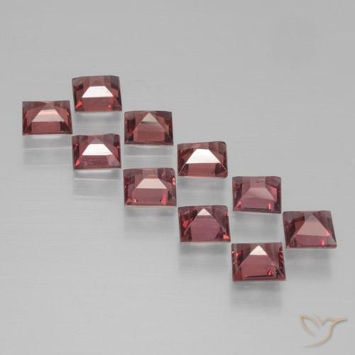 Shop natural 3.61ct メルローレッド パイロープガーネット gems, 四角形, from モザンビーグ at GemSelect. In stock, global shipping!