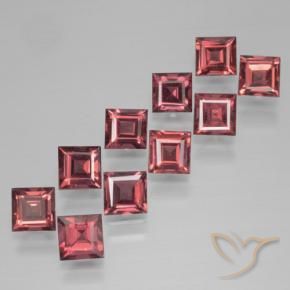 Shop natural 4.62ct ディープレッド パイロープガーネット gems, 四角形, from モザンビーグ at GemSelect. In stock, global shipping!
