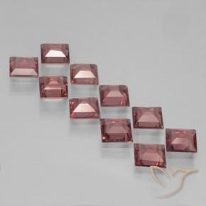 Shop natural 3.83ct 濃いレッドワイン パイロープガーネット gems, 四角形, from モザンビーグ at GemSelect. In stock, global shipping!