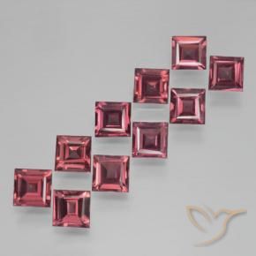 Shop natural 4.42ct ミディアムダークレッド パイロープガーネット gems, 四角形, from モザンビーグ at GemSelect. In stock, global shipping!