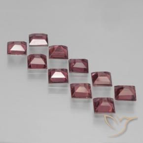 Shop natural 4.42ct ミディアムダークレッド パイロープガーネット gems, 四角形, from モザンビーグ at GemSelect. In stock, global shipping!