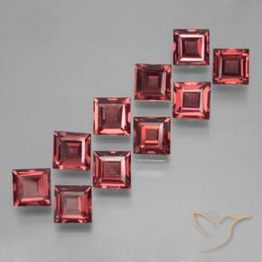 Shop natural 4.18ct ディープレッド パイロープガーネット gems, 四角形, from モザンビーグ at GemSelect. In stock, global shipping!