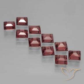 Shop natural 4.18ct ディープレッド パイロープガーネット gems, 四角形, from モザンビーグ at GemSelect. In stock, global shipping!