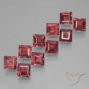 Shop natural 4.38ct ディープレッド パイロープガーネット gems, 四角形, from モザンビーグ at GemSelect. In stock, global shipping!