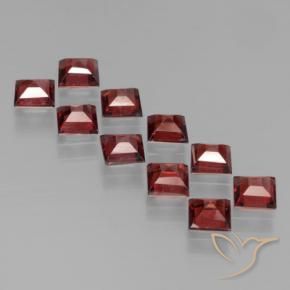 Shop natural 3.92ct ダークレッド パイロープガーネット gems, 四角形, from モザンビーグ at GemSelect. In stock, global shipping!