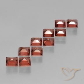 Shop natural 4.62ct ミディアムレッド パイロープガーネット gems, 四角形, from モザンビーグ at GemSelect. In stock, global shipping!