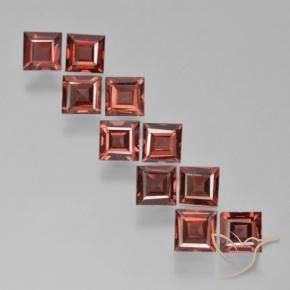 Shop natural 4.28ct ミディアムレッド パイロープガーネット gems, 四角形, from モザンビーグ at GemSelect. In stock, global shipping!
