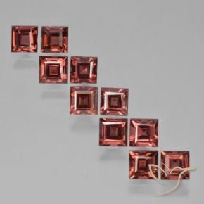 Shop natural 4.94ct スカーレットレッド パイロープガーネット gems, 四角形, from モザンビーグ at GemSelect. In stock, global shipping!