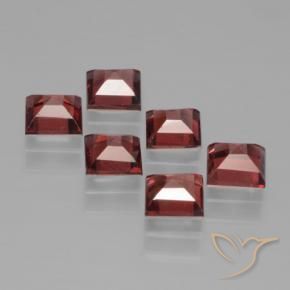Shop natural 2.71ct ディープレッド パイロープガーネット gems, 四角形, from モザンビーグ at GemSelect. In stock, global shipping!