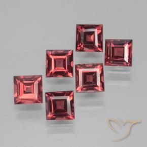 Shop natural 2.74ct ディープレッド パイロープガーネット gems, 四角形, from モザンビーグ at GemSelect. In stock, global shipping!