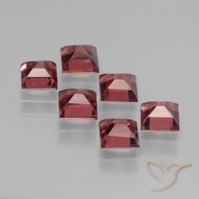 Shop natural 2.74ct ディープレッド パイロープガーネット gems, 四角形, from モザンビーグ at GemSelect. In stock, global shipping!