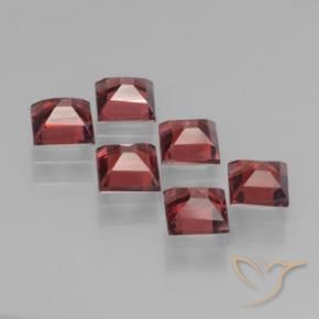 Shop natural 2.49ct ディープレッド パイロープガーネット gems, 四角形, from モザンビーグ at GemSelect. In stock, global shipping!