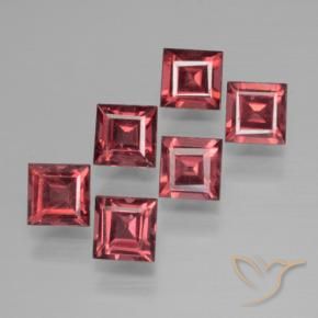 Shop natural 2.67ct ミディアムレッド パイロープガーネット gems, 四角形, from モザンビーグ at GemSelect. In stock, global shipping!