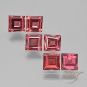 Shop natural 2.41ct ミディアムレッド パイロープガーネット gems, 四角形, from モザンビーグ at GemSelect. In stock, global shipping!