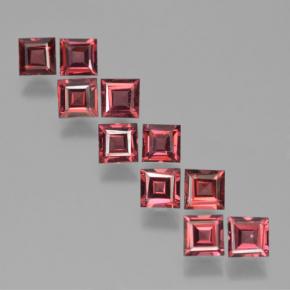 4.19カラットの天然ミディアムレッドパイロープガーネット（4×4 mm・四角）