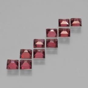 4.19カラットの天然ミディアムレッドパイロープガーネット（4×4 mm・四角）