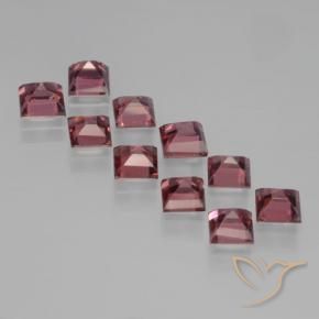 Shop natural 4.00ct ミディアムレッド パイロープガーネット gems, 四角形, from モザンビーグ at GemSelect. In stock, global shipping!