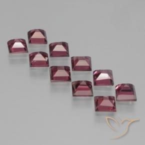 Shop natural 4.30ct ダークレッド パイロープガーネット gems, 四角形, from モザンビーグ at GemSelect. In stock, global shipping!