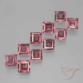 Shop natural 3.65ct 紫がかったチェリーレッド パイロープガーネット gems, 四角形, from モザンビーグ at GemSelect. In stock, global shipping!