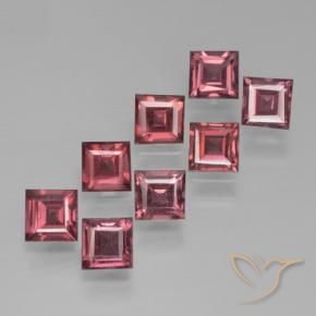Shop natural 3.05ct ディープレッド パイロープガーネット gems, 四角形, from モザンビーグ at GemSelect. In stock, global shipping!