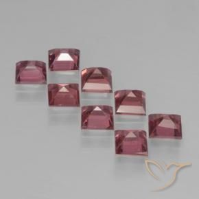 Shop natural 3.05ct ディープレッド パイロープガーネット gems, 四角形, from モザンビーグ at GemSelect. In stock, global shipping!