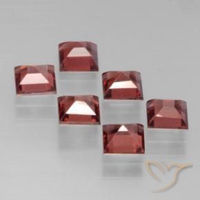 Shop natural 2.98ct ダークレッド パイロープガーネット gems, 四角形, from モザンビーグ at GemSelect. In stock, global shipping!